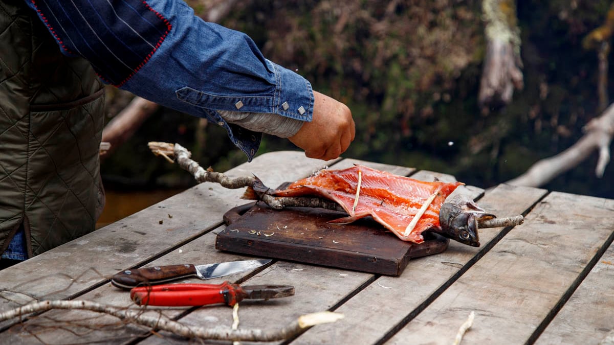 Asador Trout A La Vara.